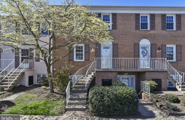 14557 GOLDEN OAK ROAD - 14557 Golden Oak Road, Centreville, VA 20121