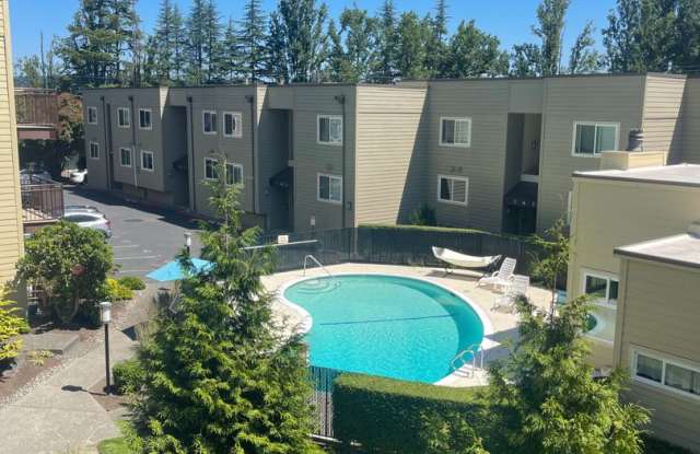 Sunny 1 bedroom, 1 bath Condo in Sandpoint! photos photos