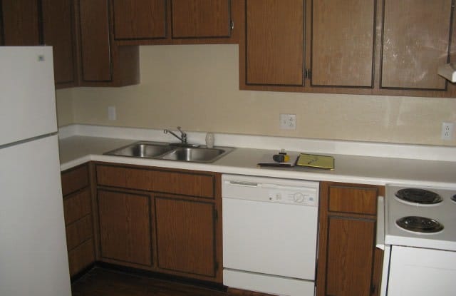 2814 E. Le Marche Ave #103 - 2814 East Le Marche Avenue, Phoenix, AZ 85032