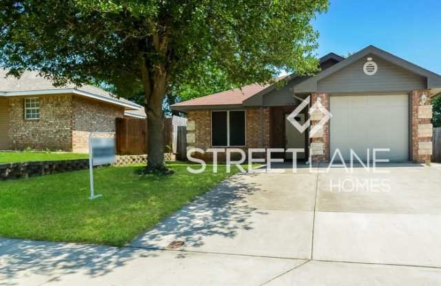 1304 Paco Trail - 1304 Paco Trail, Denton, TX 76209