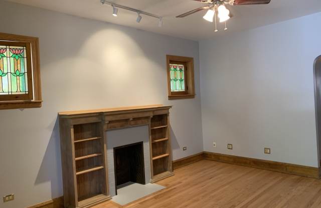1321 W Thorndale Avenue Gallery 3