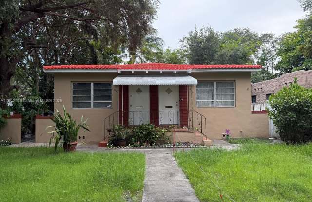 230 Hibiscus Dr photos photos