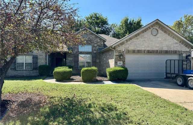 4989  W Homespun  DR - 4989 West Homespun Drive, Fayetteville, AR 72704