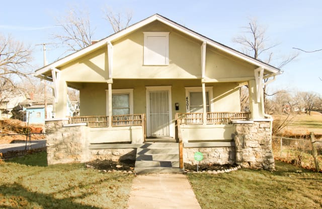 4301 Chestnut Ave - 4301 Chestnut Avenue, Kansas City, MO 64130