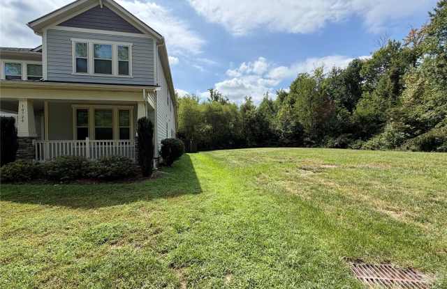 10728 Vanguard Parkway Gallery 2