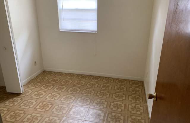 2804 St. Johns Avenue Gallery 4
