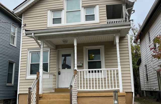 **Deposit Special $1000**Available Now** 5218 Rolston Ave 3BR/1.5BA (Norwood) - 5218 Rolston Avenue, Norwood, OH 45212