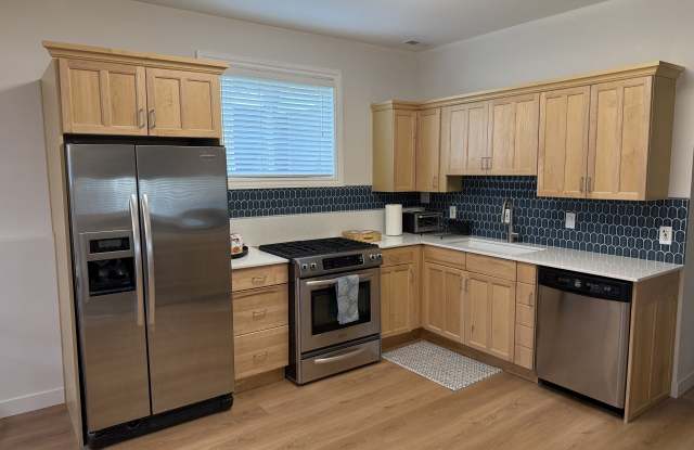 944 Williamstown Court Gallery 2