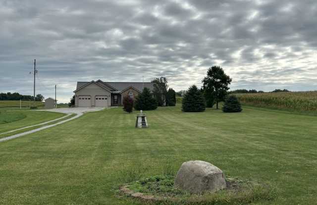 Country Living at Its Finest! Gallery 3
