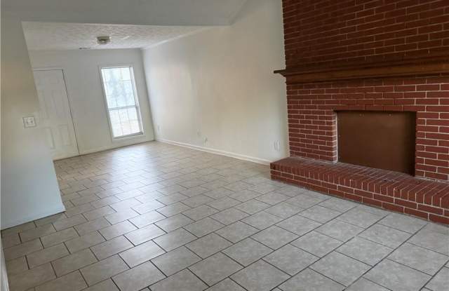 2613 Country Trace SE Gallery 2