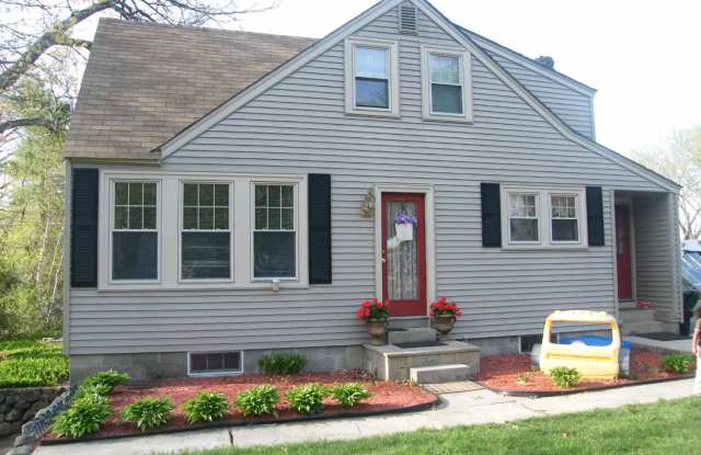 90 Whittemore Street Gallery 1