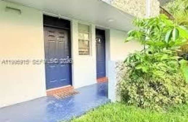 5495 NW 10th Ct photos photos