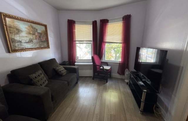 712 E 27Th St - 712 East 27th Street, Paterson, NJ 07504