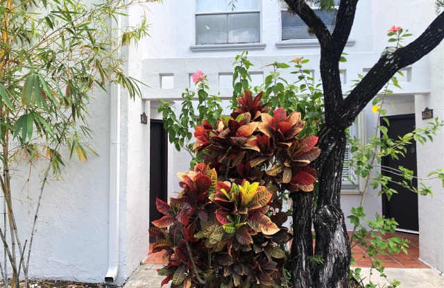 4637 NW 97th Ct - 4637 Northwest 97th Court, Doral, FL 33178