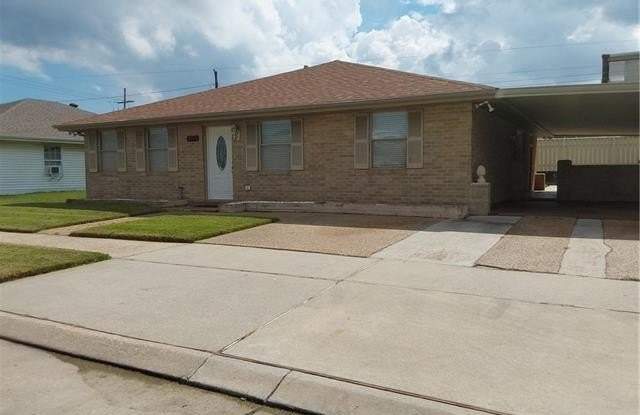 2517 VERONICA Drive Gallery 1