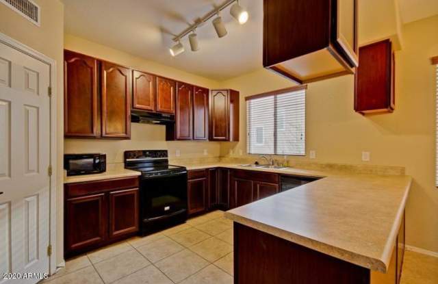 3002 W FERRUCCIO Place Gallery 4