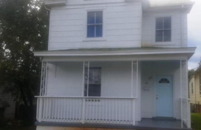 2 Story House off Fort Avenue photos photos