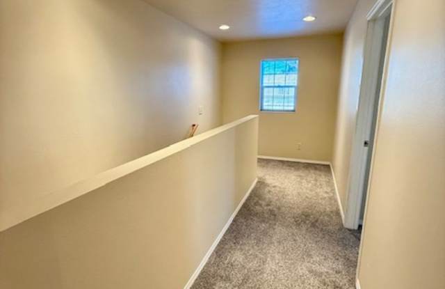 Spacious 2-Bedroom Townhouse in Bozeman – Prime Location! photos photos