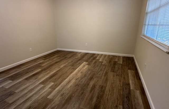 9615 Comstock Road Gallery 2