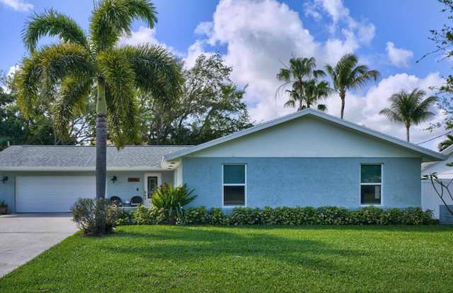 Coastal Escape: Off-Season Serenity Near the Beach – No HOA, Fenced Yard! - 2594 Marcinski Road, Jupiter, FL 33477