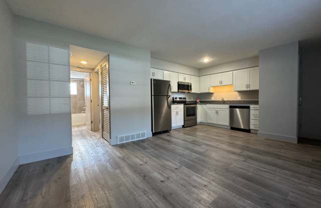 709 S 35th photos photos