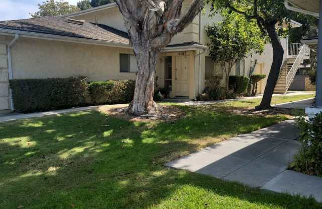 Marina Victoria Townhouse, garage & pool Gallery 3