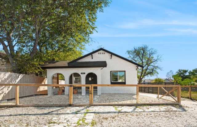 810 Dakota photos photos