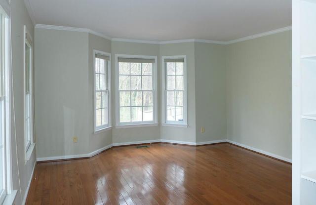 117 Charlesberry Lane Gallery 4