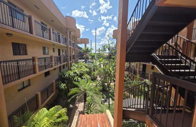 5560 W 21st Ct Gallery 4