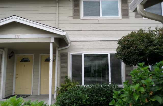 Two Bedroom Townhome, with Air Conditioning  Garage photos photos