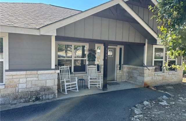 1100 Eastview Drive - 1100 Eastview Drive, Canyon Lake, TX 78133