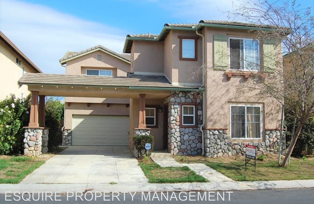 2279 REINA CIRCLE - 2279 Reina Cir, Oxnard, CA 93030