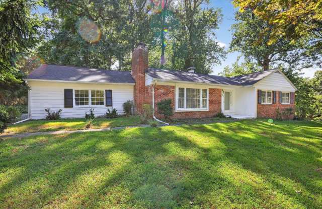 Vintage 3 Bedroom/2.5 Bathroom House in Silver Spring, Maryland photos photos