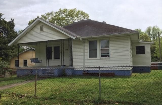 1019 6th Avenue - 1019 West 6th Avenue, Gastonia, NC 28052