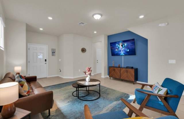 3421 Lilac Way Gallery 2