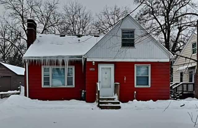 1895 White Bear Avenue - 1895 White Bear Avenue, Maplewood, MN 55109