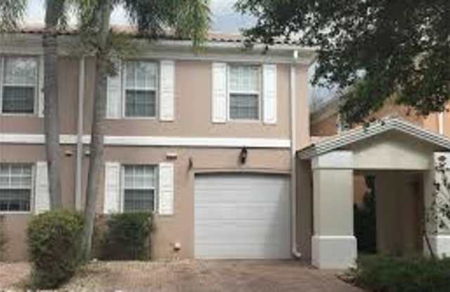 5569 Cove CIR Gallery 3