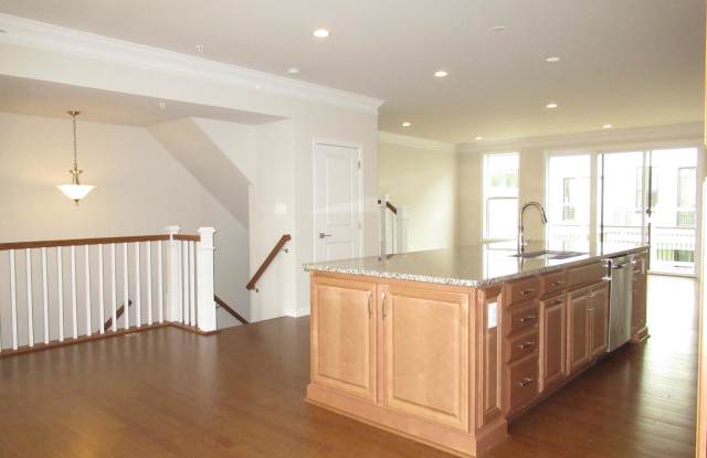 22442 NORWALK SQUARE Gallery 2