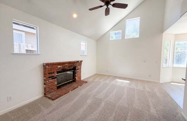 4712 Wildflower Ln Gallery 3