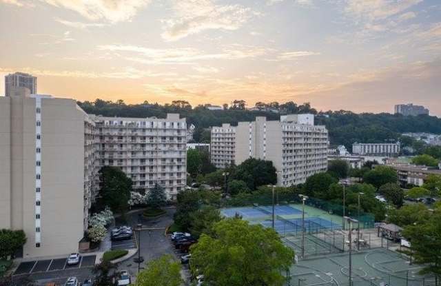 1055 River Road 901 - 1055 River Road, Edgewater, NJ 07020