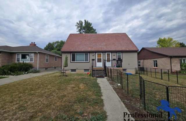 837 Wyoming Ave photos photos