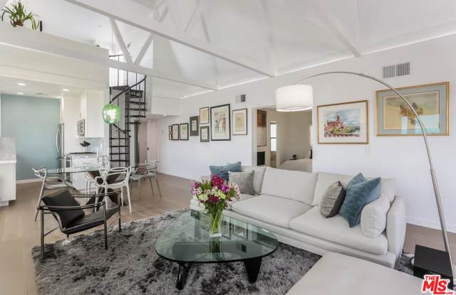 1264 OZETA Terrace Gallery 2