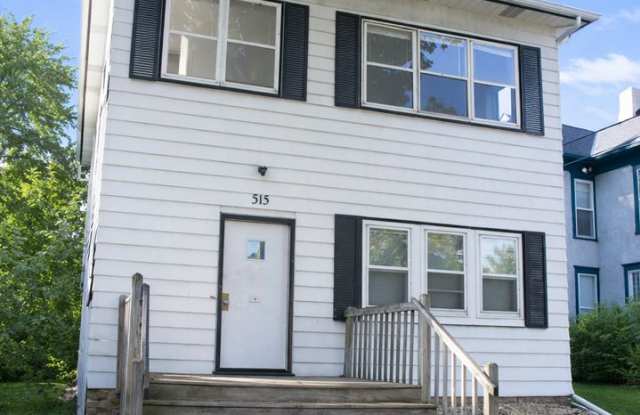 513-8TH Gallery 4