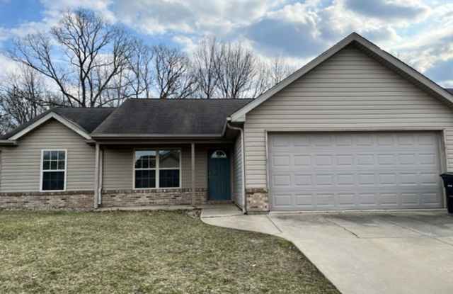 Gorgeous south side single family home in Romney Run subdivision. Fenced in back yard photos photos
