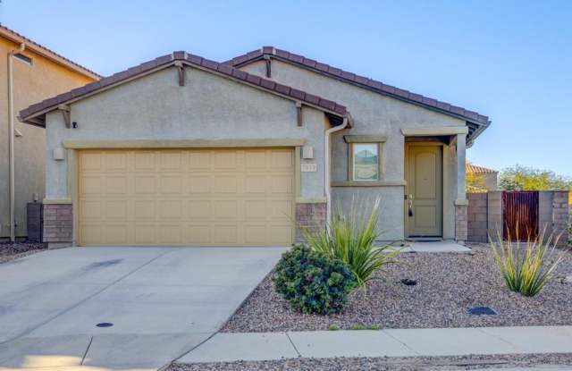 Bright  Spacious 3-Bedroom Home with Open-Concept Living and Community Pool photos photos