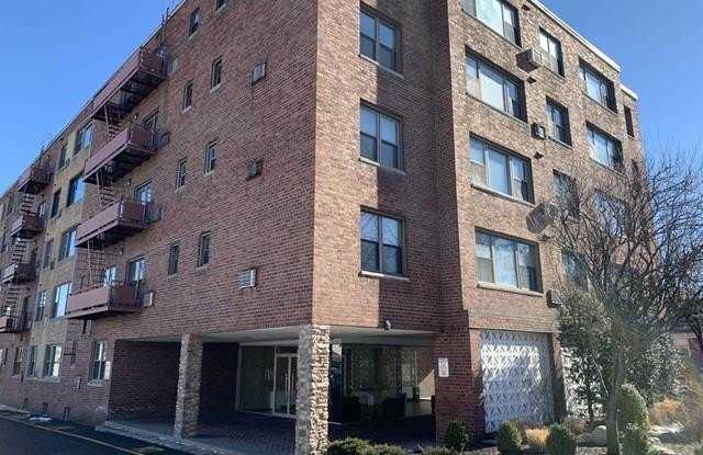 275 Hoym Street 3A - 275 Hoym Street, Fort Lee, NJ 07024