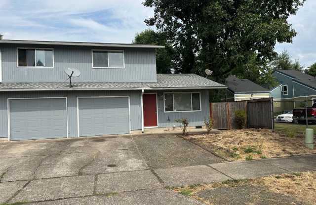 2 bedroom 1.5 bath duplex in Springfield! photos photos