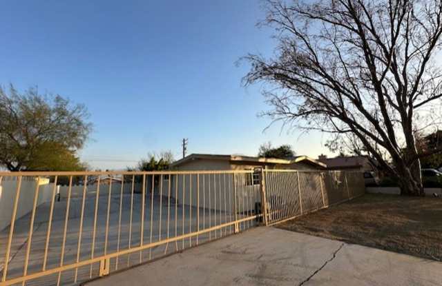 4 bedroom in Desert Hot Springs photos photos