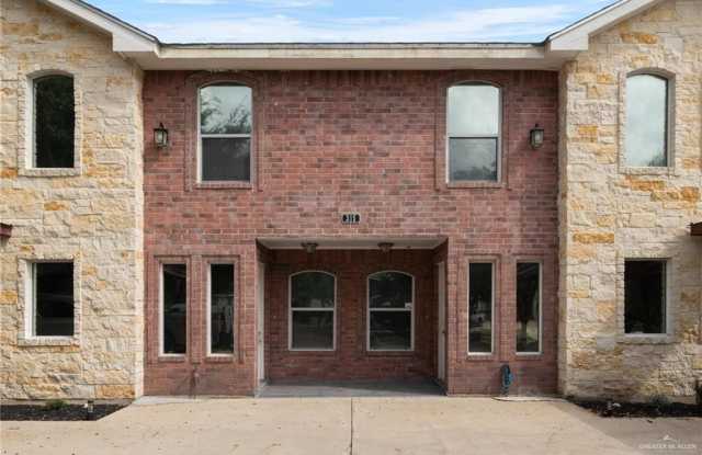 315 S 48th Lane unit: 4 photos photos