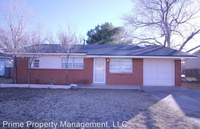 1217 Comer Dr. - 1217 Comer Drive, Clovis, NM 88101 1217 Comer Dr. - 1217 Comer Drive, Clovis, NM 88101